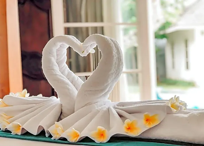 Batu Bolong Hotel
