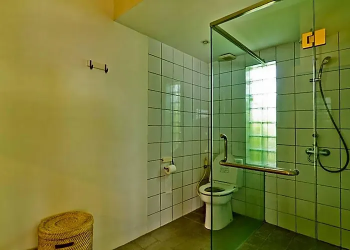 Hotel Batu Bolong