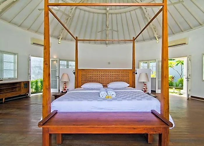 Hotel Batu Bolong
